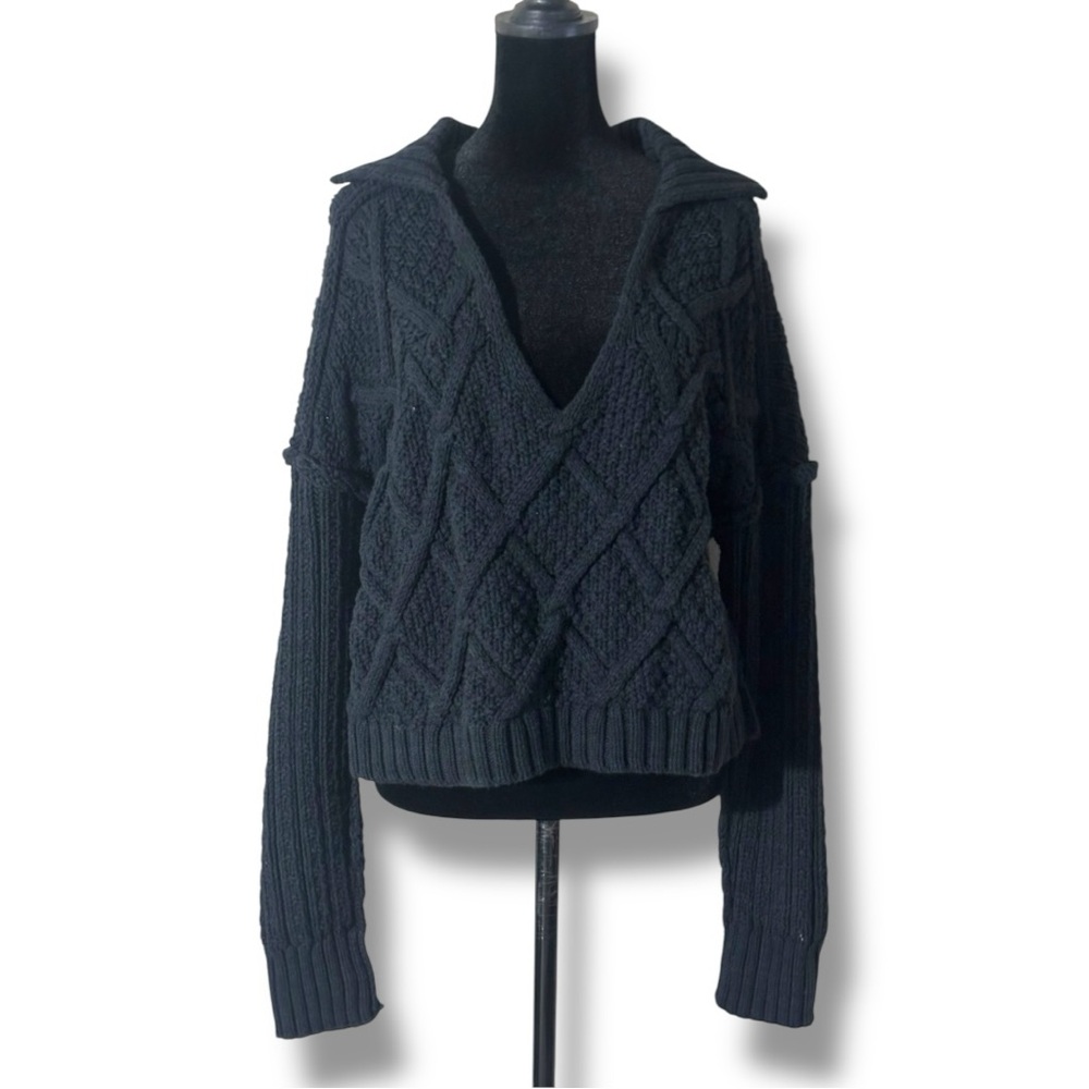 Free People Black/Navy V-Neck Cable Knit Cropped Long Sleeve Sweater With Collar - Picture 5 of 16